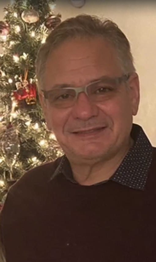 [Investigación] El abogado y reconocido activista del <a href="/pnp_pr/">Partido Nuevo Progresista</a> desde el Gobierno de <a href="/luisfortuno51/">Luis Fortuño</a>, William H Cruz Franqui se gana $121K anuales en <a href="/EDUCACIONPR/">Dpto. de Educación</a> y vive en Florida. bonitaradio.net/post/ayudante-… 

<a href="/YaniraRaices/">Secretaria Yanira Raíces Vega</a> no contesta preguntas relacionadas con cómo administra la