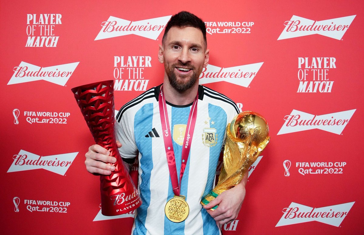 🚨 Lionel Messi indique avoir 𝗳𝗶𝗻𝗶 𝗹𝗲 𝗷𝗲𝘂 et qu’il n’a plus aucun rêve dans le football : Journaliste : « Avez-vous un autre rêve ? » Lionel Messi : « Pas avec le football, non. 𝗝’𝗮𝗶 𝘁𝗼𝘂𝘁 𝗮𝗰𝗰𝗼𝗺𝗽𝗹𝗶 𝗱𝗮𝗻𝘀 𝗺𝗮 𝗰𝗮𝗿𝗿𝗶𝗲̀𝗿𝗲. » 🐐 (via…