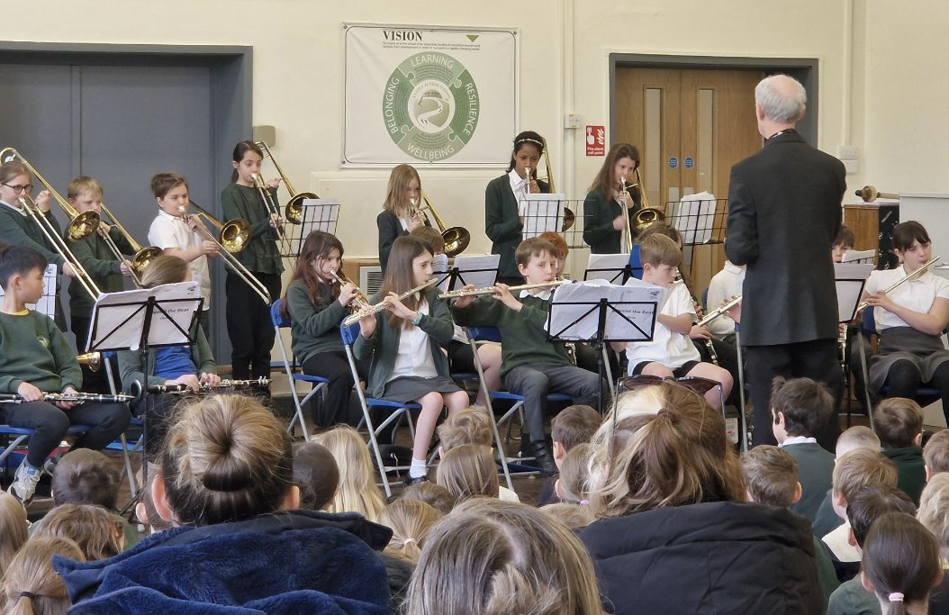 Pupils in our ‘beyond the beat’ ensemble gave a marvellous, musical performance to parents and lower school this morning! Thank you to Hampshire music service for the support given to all performers. @hantsmusichub