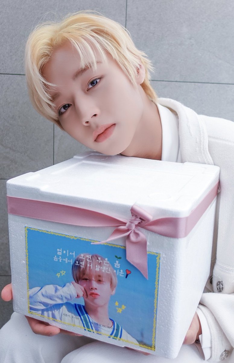 210327 공카 윙생샷

#박지훈 #Parkjihoon @park_jihoon_twt