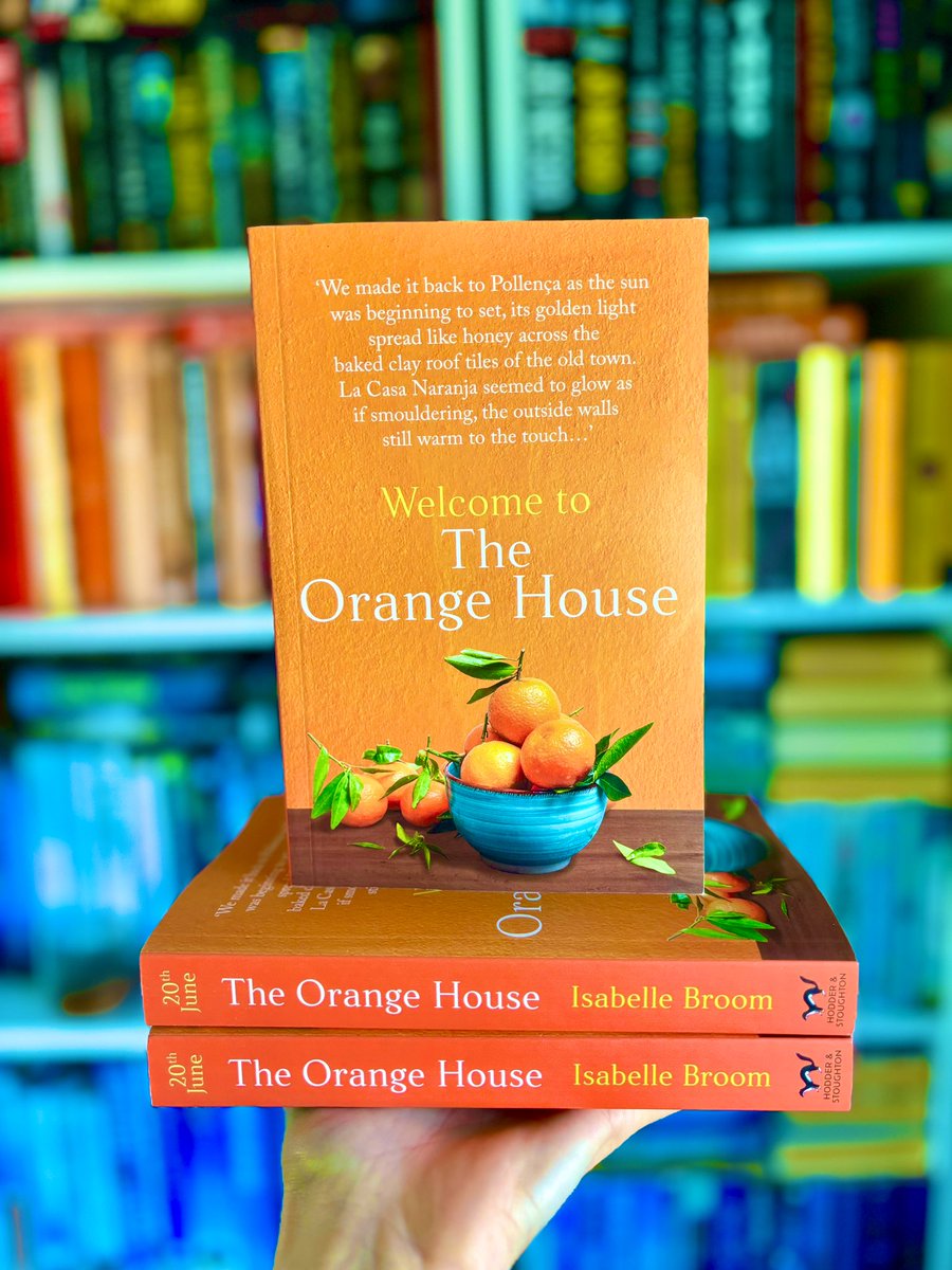Want to WIN a gorgeous proof of THE ORANGE HOUSE? Simply like this tweet and reply telling me your favourite orange thing. I’ll choose a winner on Easter Monday - good luck! 🍊🤞🏼🍊🤞🏼