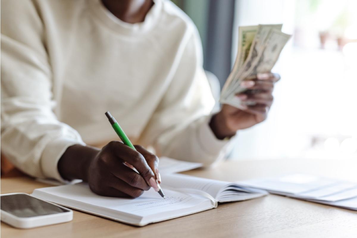 blackenterprise's tweet photo. How To Ask For Money To Fund Your Business https://t.co/AE20xsn7BL https://t.co/lQXPrvzGmY