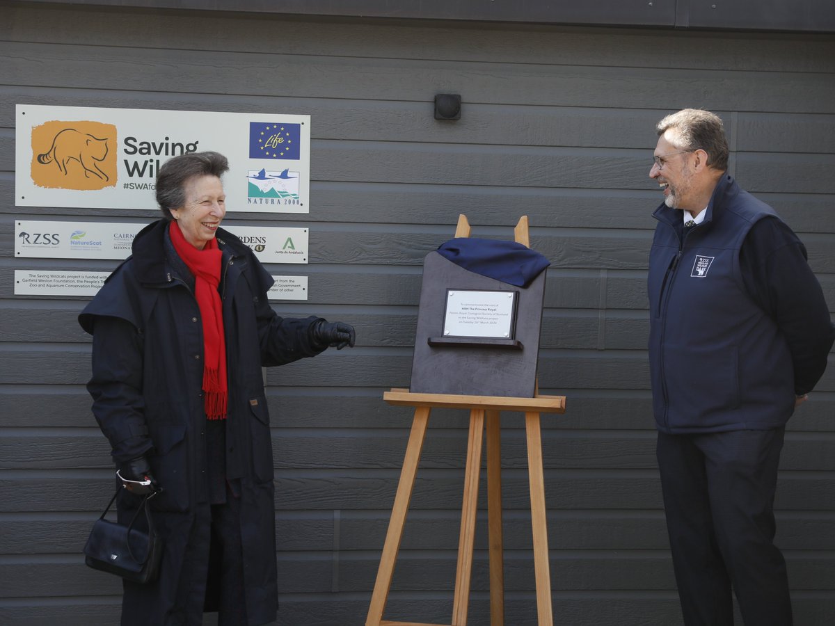 We're delighted to have @RoyalFamily HRH The Princess Royal visit us yesterday to learn more about the work we're doing to save Scotland's wildcats 🧡 Following a tour of the project hub, HRH unveiled a plaque to commemorate the visit.