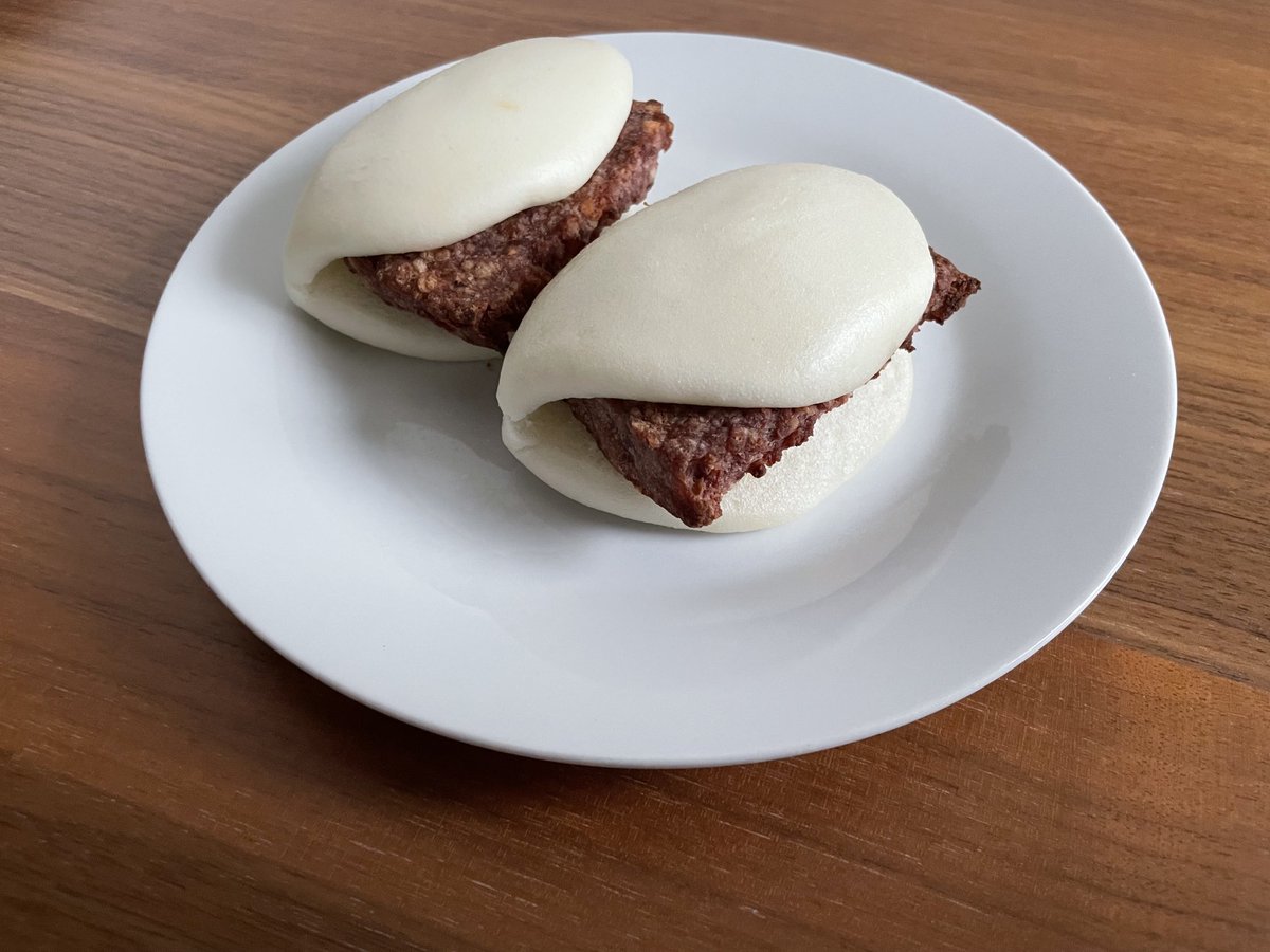 1030's tweet photo. Square sausage in bao buns. https://t.co/XtqX0WjnYr