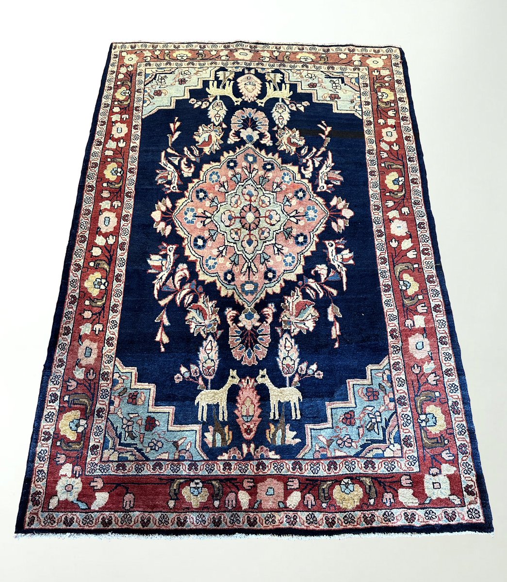 Take home this stunning Hamedan rug from the West of Persia and bring fauna & flora into your home Shop -> bit.ly/3O4yLTR #Stockbridge #Hampshire #shopsmall