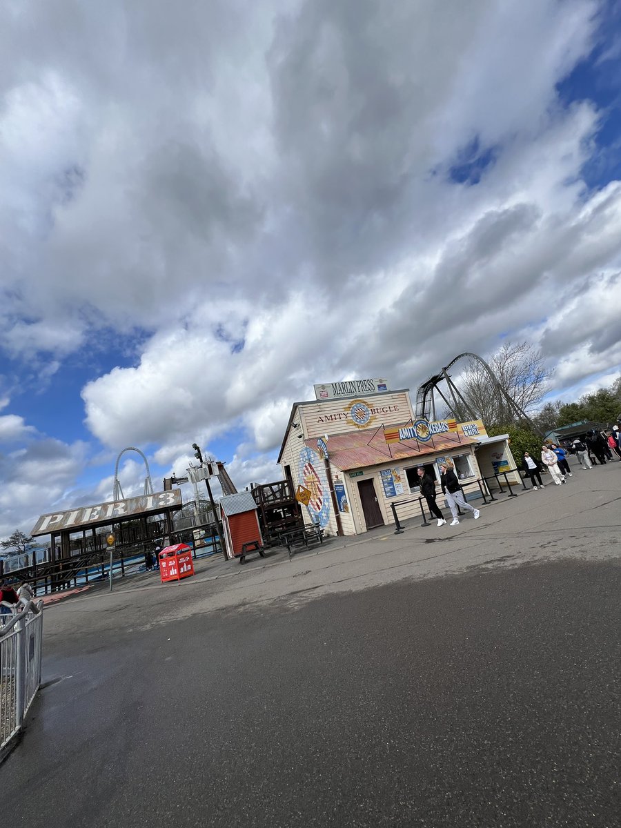 chazgahley's tweet image. Because why not… #UnemployedLife #NotForLong @THORPEPARK