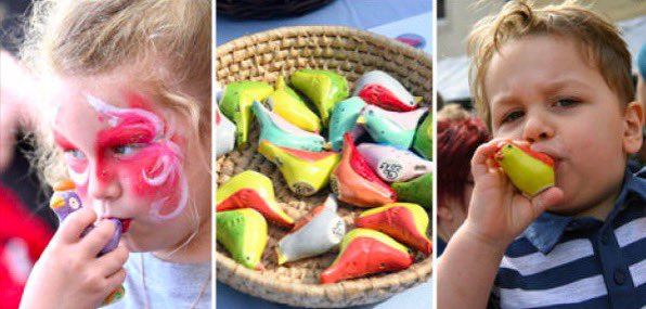 Una de las tradiciones más arraigadas en la Pascua luxemburguesa, son los #péckervillercher  Pequeños pájaros de arcilla que reproducen el sonido del cuco.
El mercado de la rue de Marché-aux-Poissons, en centro de la capital, es un buen sitio para conseguirlos como souvenir.