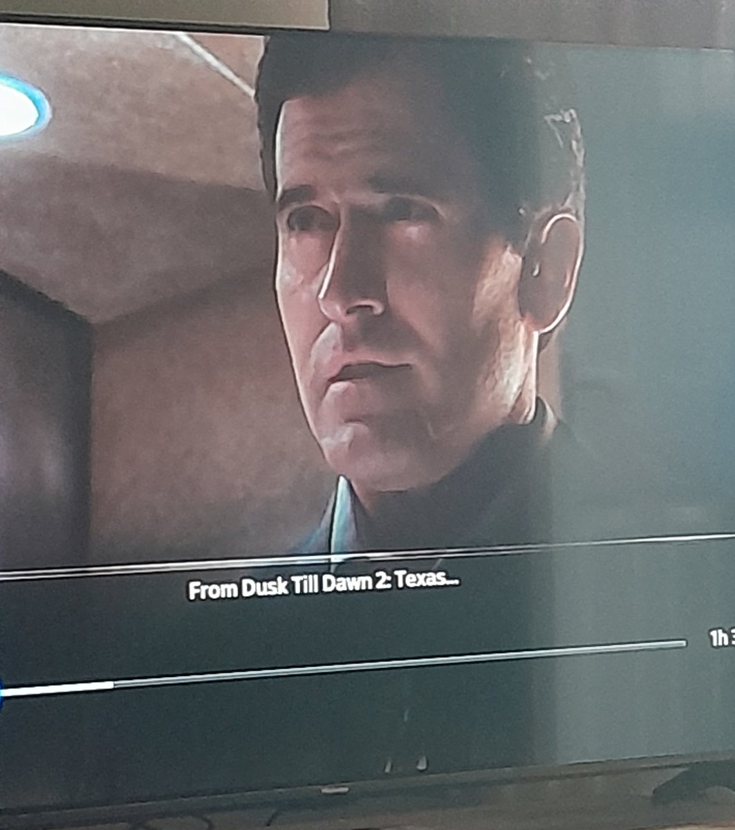 Kristop37006394's tweet photo. How's it I only just found out @GroovyBruce was in this move for few minutes 🦇😱 https://t.co/y57CHllARI