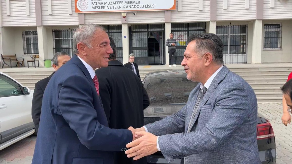 İlim yuvalarımızı, çalışkan çocuklarımızı, çocuklarımızın ömrüne değer katan öğretmenlerimizi ziyaret etmeye devam ediyoruz.

Fatma Muzaffer Mermer Mesleki Ve Teknik Anadolu Lisesi ziyaretimizde bizleri candan muhabbetle karşılayan kıymetli, öğretmenlerimize ve okul