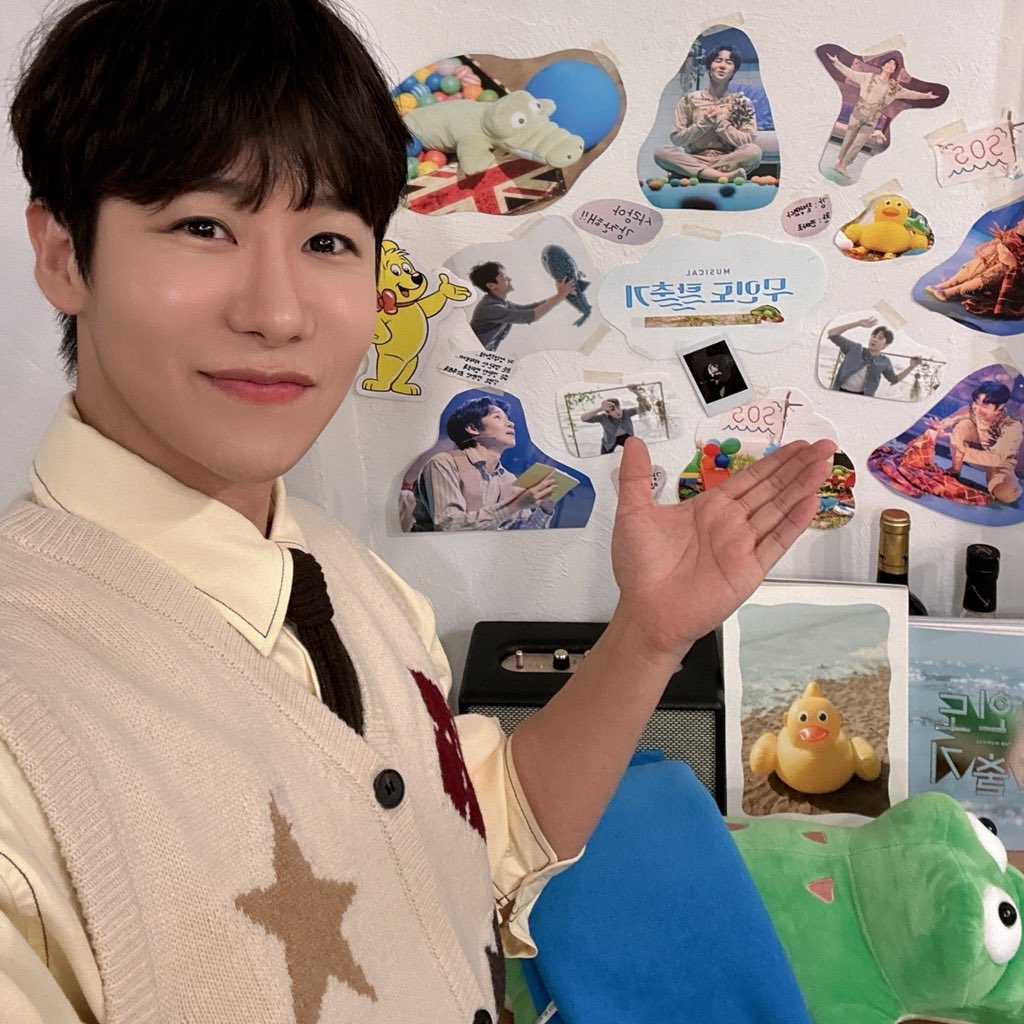 모야!!ㅠㅠㅠ 냅다 선물 주고 간…. 🥹