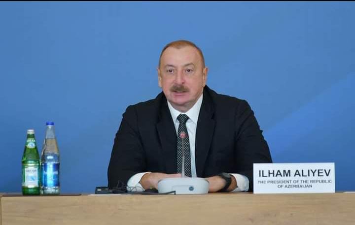 🇦🇿President Ilham Aliyev @presidentaz  showed @NizamiGanjaviIC #XIGlobalBakuForum participants photos of the act of #vandalism against the Khurshidbanu #Natavan monument in Evian-les-Bains in #France.
#XIGBF #GlobalBakuForum