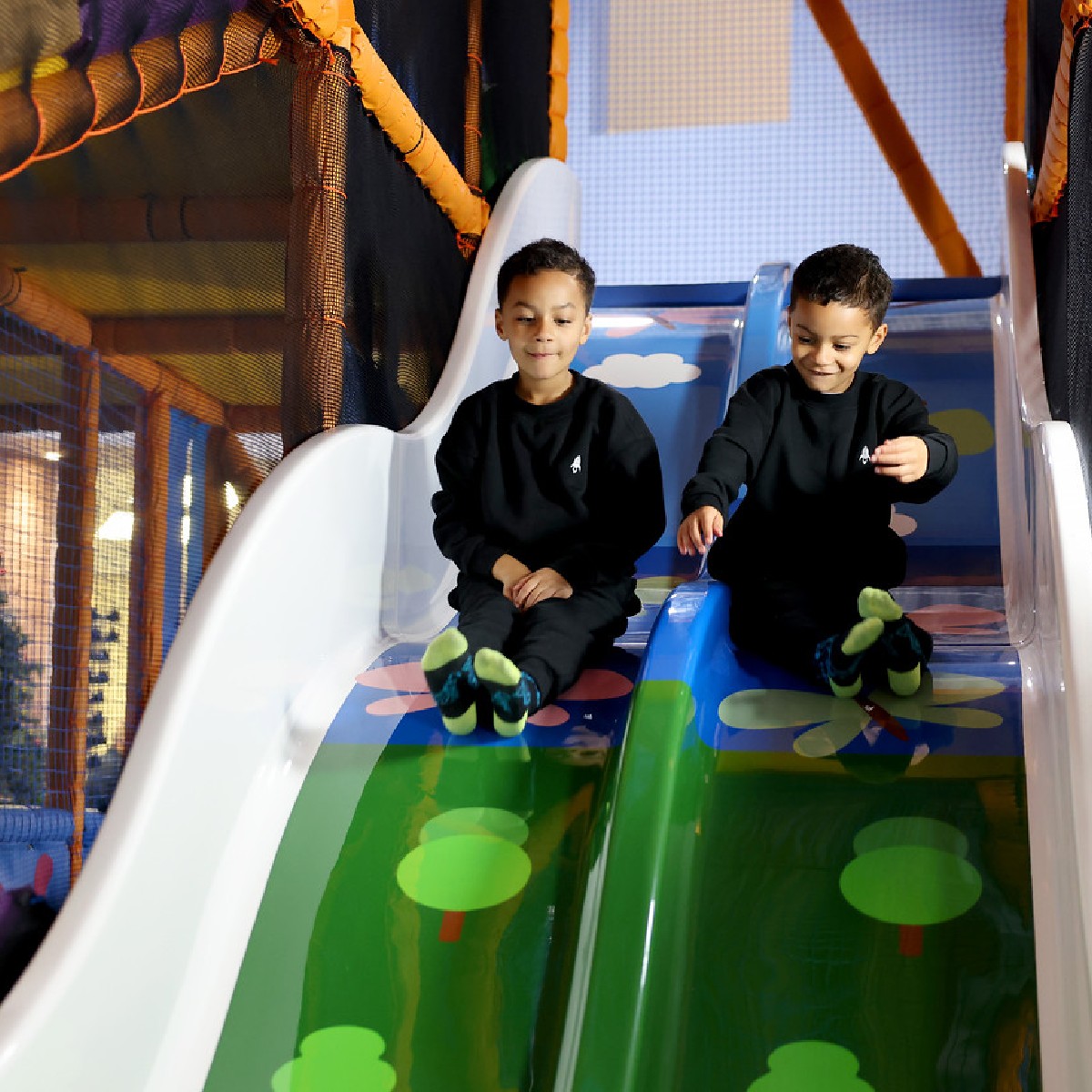 Brand new Soft Play now open at East End Pòol 😀

With a toddler area and a 3 level structure for the older children, the soft play caters for all!

Book via the Better UK app or website: brnw.ch/21wIgBf