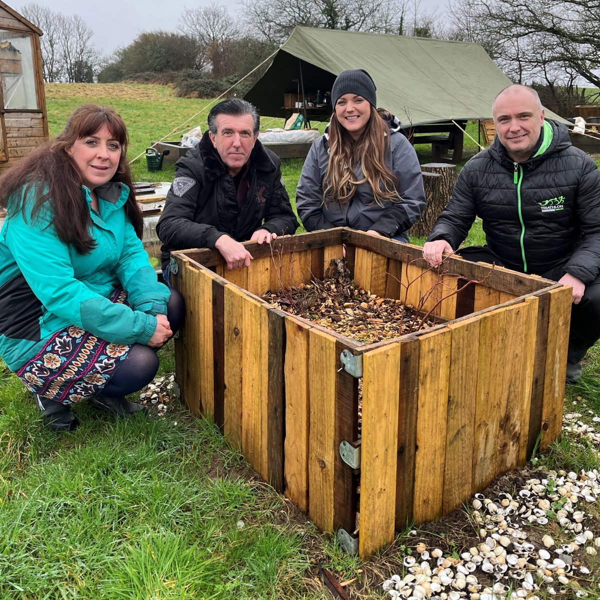 🥬 A former carpenter is rebuilding his life after a serious accident by getting hands-on at a community farm near Morriston Hospital. 🥕 👇 sbuhb.nhs.wales/news/swansea-b…