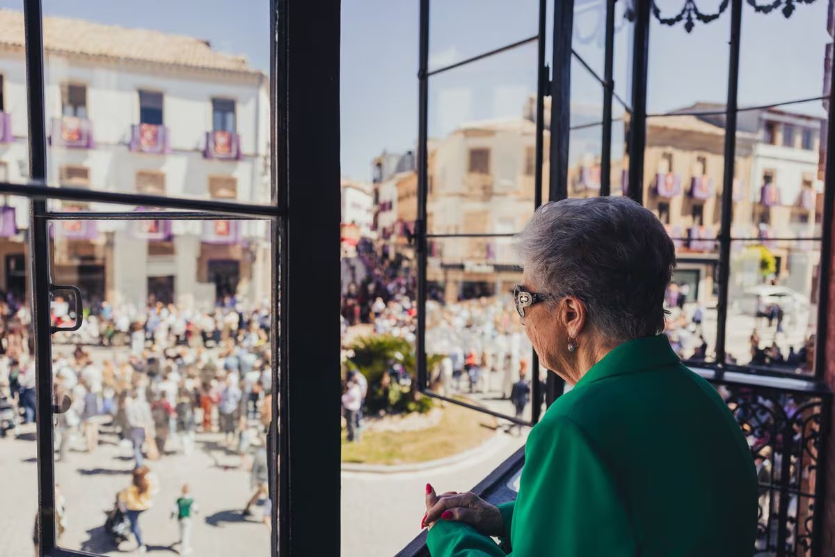 ¿Alquilar un #balcón para ver las #procesiones en #SemanaSanta? Sí, pero cuidado con Hacienda y los vecinos cincodias.elpais.com/legal/2024-03-… se lo explicamos a @JorgeVelascog en @CincoDiascom #tradicion #cultura #impuestos #actividadeconomica