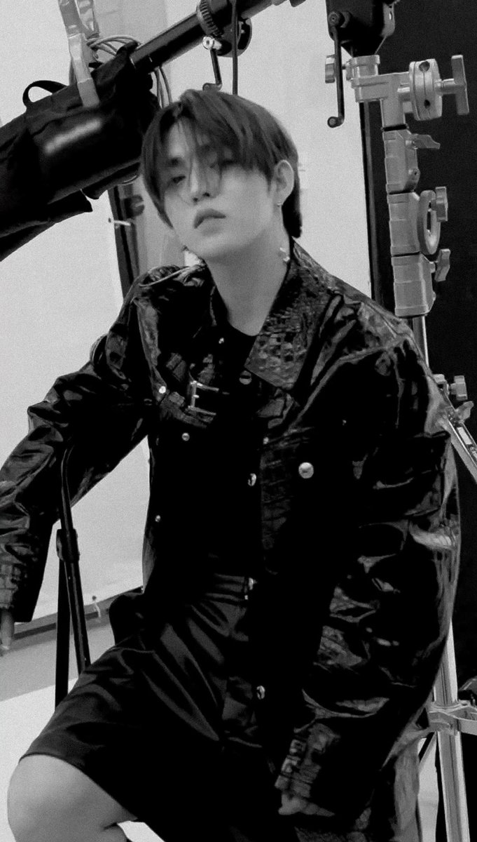 sounds_of_cheol's tweet photo. coups in leather jacket https://t.co/mIOsrFvDrs