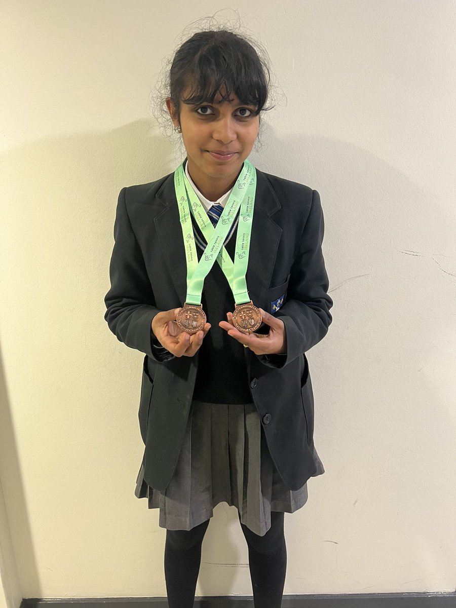 Congratulations to Nuria Goldston 9-5 who competed in the Irish table tennis championships at the weekend! She came away with bronze in both the u13 and u15 event! What a fantastic achievement! @TableTennisIRE #teamknock 💙🖤