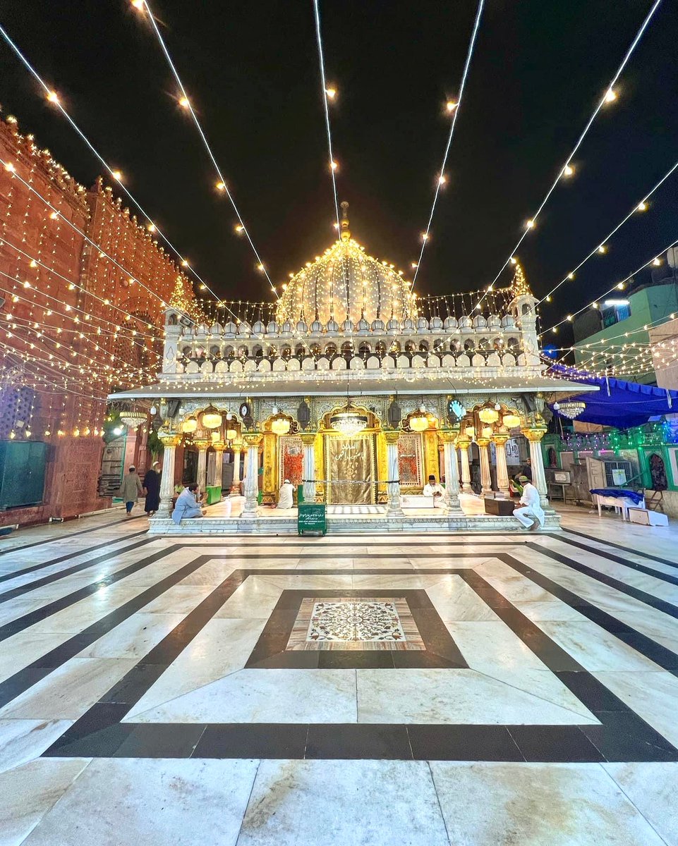 FOR ANY INFORMATION REGARDING DARGAH SHARIF WHATSAPP: +919910807676 
DUAGO; SYED ADEEB NIZAMI (SAJJADA NASHEEN/ INCHARGE ) HAZRAT NIZAMUDDIN DARGAH SHARIF 
. 
.
#nizamuddindargah #nizamuddinauliya #dargah #ramadan #ramzan #trending #viral #picoftheday #photooftheday #foryou…