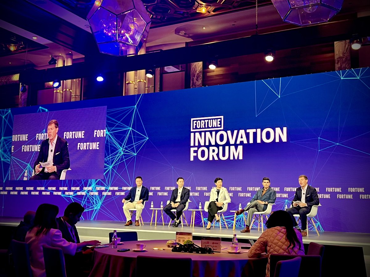 Love the insights on APAC emerging from @FortuneMagazine Innovation Conference in Hong Kong with @edithyeung @RaceCapital @vishalharnal @500GlobalVC @500Global_SEA