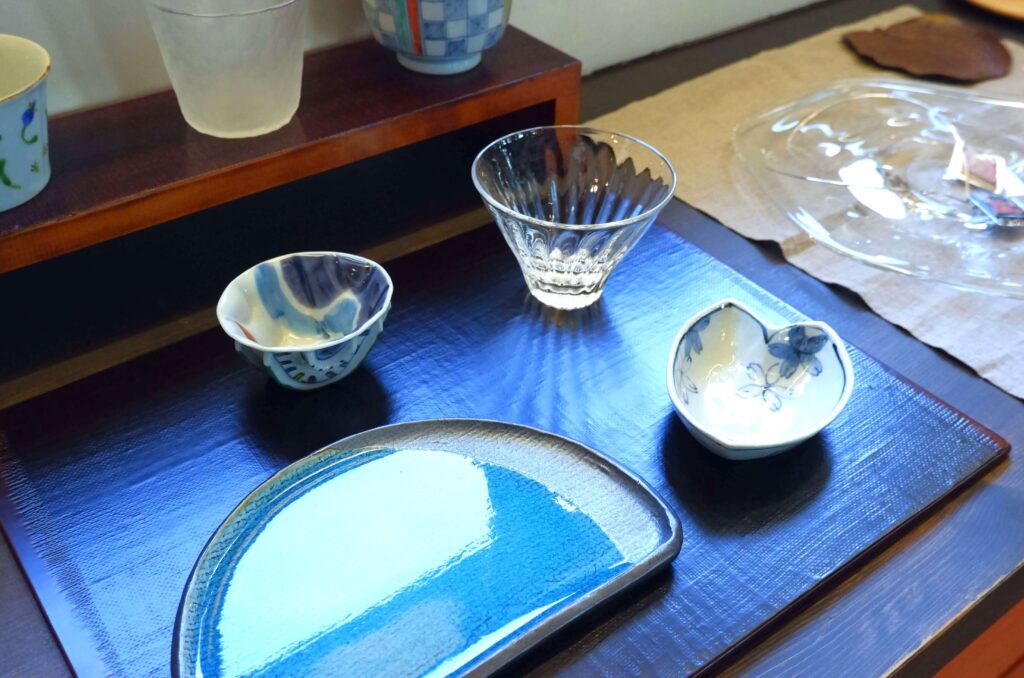 saboKOKUTANI's tweet image. 本日月曜日は石川県九谷焼美術館は休館、茶房古九谷も休業日でございます

またのお越しをお待ちしております

We are closed today, Monday. Have a great day , we look forward to seeing you again.

#silverwork #glass #kutaniware #cup #gallery #cafe #kagacity #ishikawa #japan