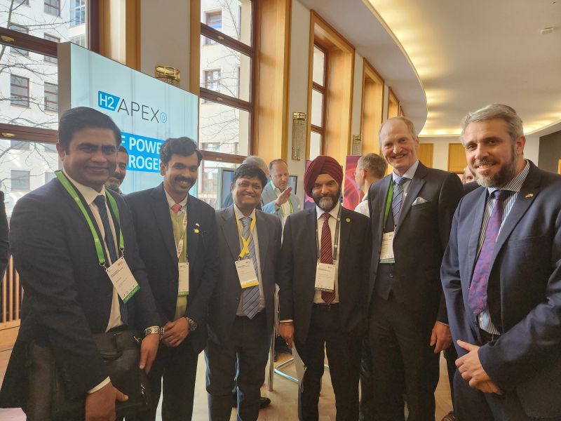 #NSEFI CEO @SubbuPulipaka and President @BSWSolareV Jörg Ebel had a fruitful exchange with @mnreindia Secretary Shri Bhupinder Singh Bhalla and Joint Secretary Shri Lalit Bohra at the sidelines of Berlin Energy Transition Dialogue in Berlin The Cooperation between Indian and…