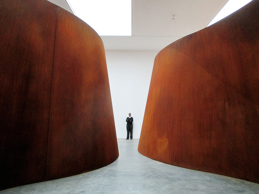 Ha muerto Richard Serra. 

Seguro que seguirás haciendo más arquitectura que muchos arquitectos allá donde vayas, viejo amigo.
