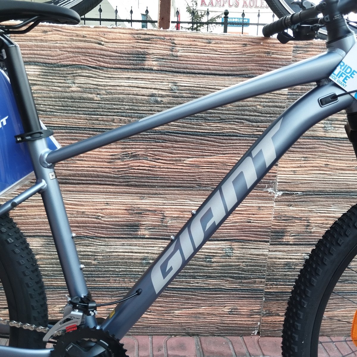 prfrmns's tweet photo. GIANT TALON 2 GE 27,5 H 2*9 SHIMANO ALIVYO M (44CM) GRİ BİSİKLET https://t.co/vrWuZwrOwi'da  - 1163451768 https://t.co/r9sQ0MJ69f via @sahibindencom https://t.co/UFVwP90kmo
