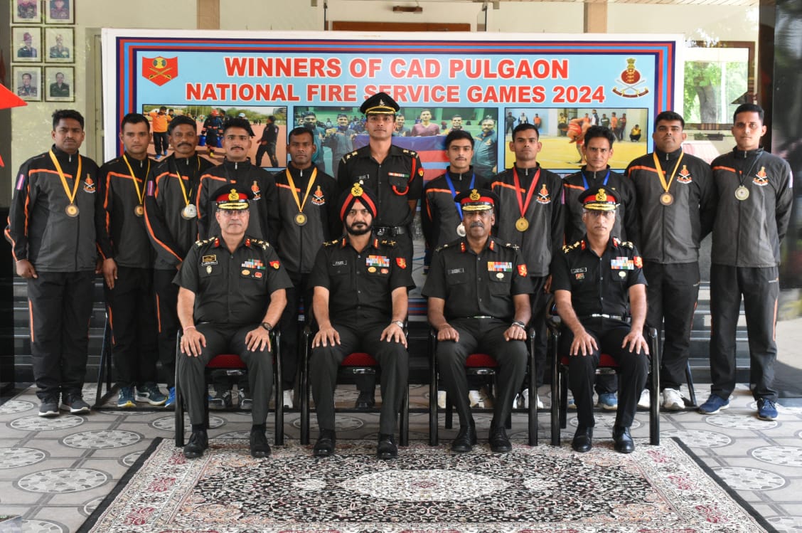 Lt Gen H S Kahlon, GOC, MG & G Area felicitated medal winners of CAD, #Pulgaon for their stellar performance in #NationalFireGames2024 at HQ UM&G Sub Area. He rewarded Fireman Jaidev for representing country in International Fire Games scheduled at Denmark in Sep 2024.