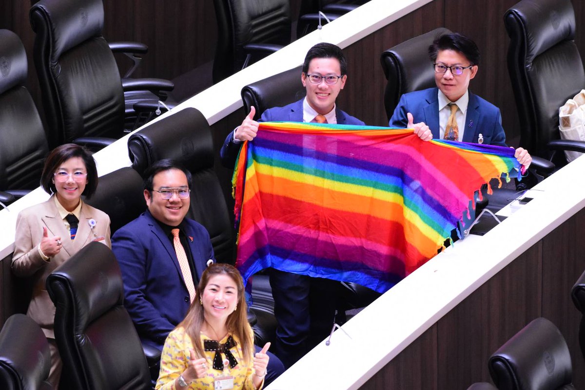 (1/2) BREAKING: The House of Representatives on March 27 passed the Same-Sex Marriage Bill to allow for same-sex marriage through its third reading by 400 votes against 10, 2 abstentions &amp; 3 no vote. All will have the same rights, benefits &amp; wefare. #Thailand  #LGBT #lgbtqia