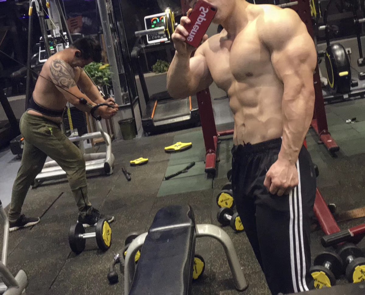 夏天来了又走了  #健身教练 #健身指导 #胸肌 #腹肌 #帅哥 #体育生 #健身