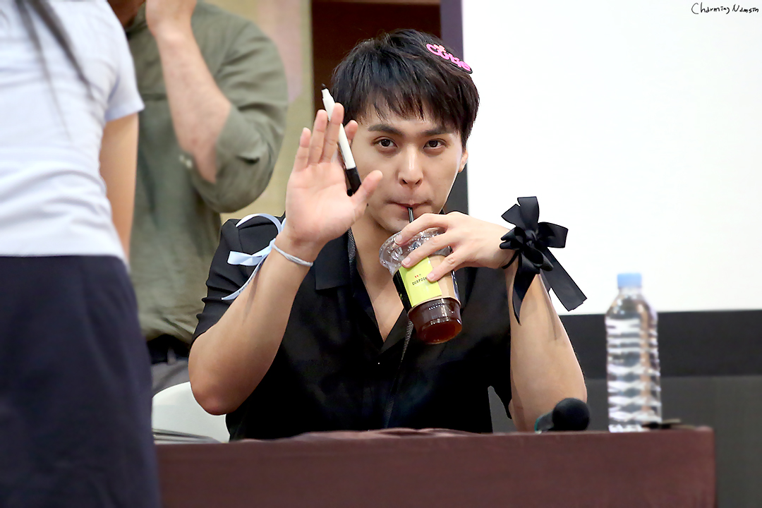 챠밍남신👑 tweet media