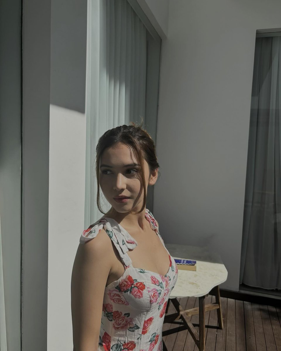 CumminFacee's tweet photo. Sandrinna Michelle 😍😍😍

Rate from 1/10 of her body?! https://t.co/0iima50Dzf