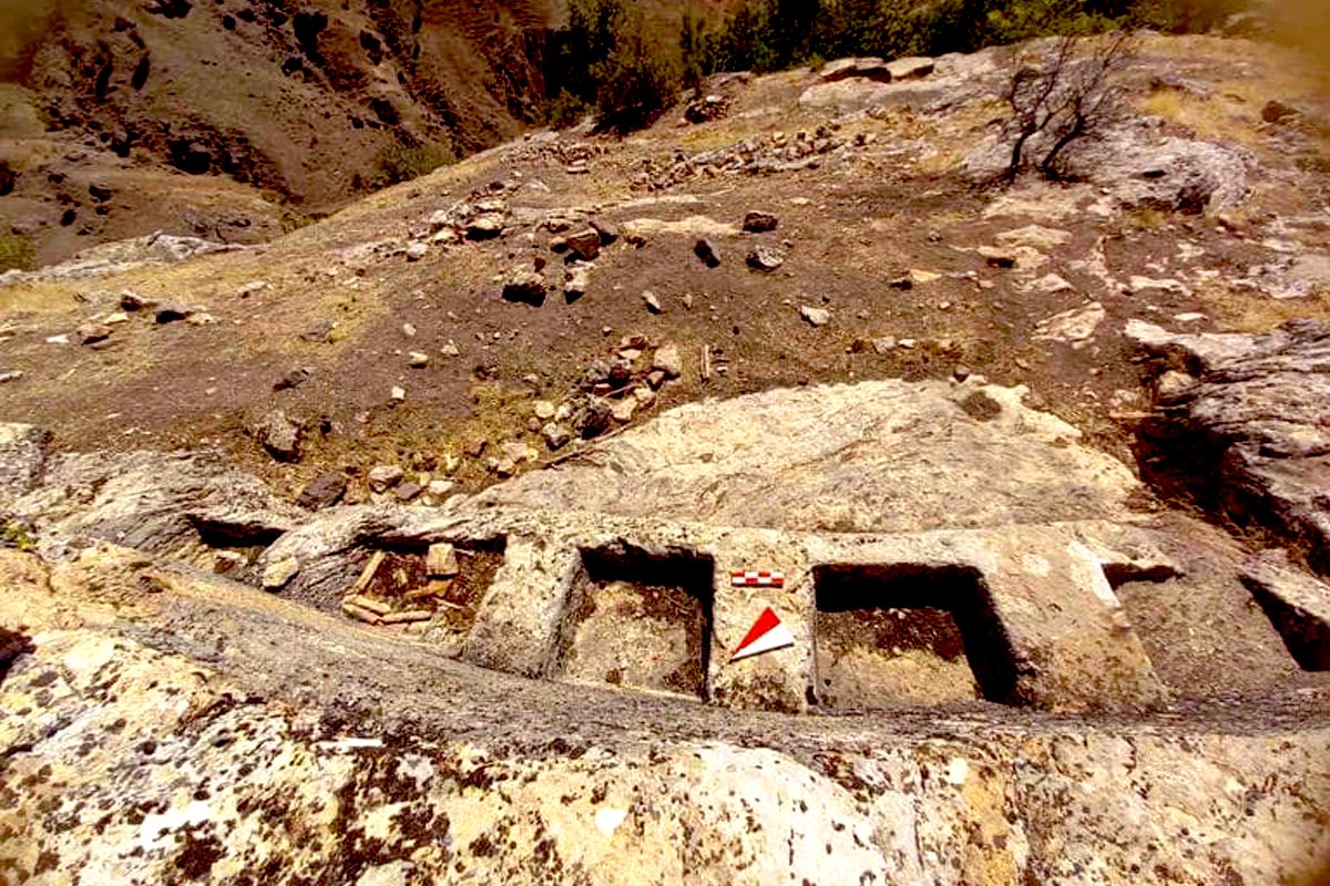 Archaeologists from the Yozgat Bozok University and Bolu Abant İzzet Baysal University have uncovered fortified settlements containing a new type of open-air temples within the Tunceli province 🇹🇷 #Türkiye