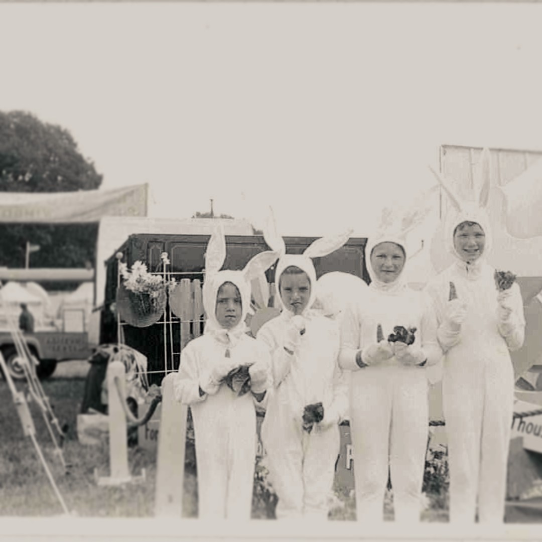 At Easter, traditionally, we celebrate hope and new beginnings. This charming rabbit photo in our archive from the New Forest Show in the 1960s or 1970s reminds us that even the simplest things can be enchanting and delightful. #easter #rabbits #newforestshow