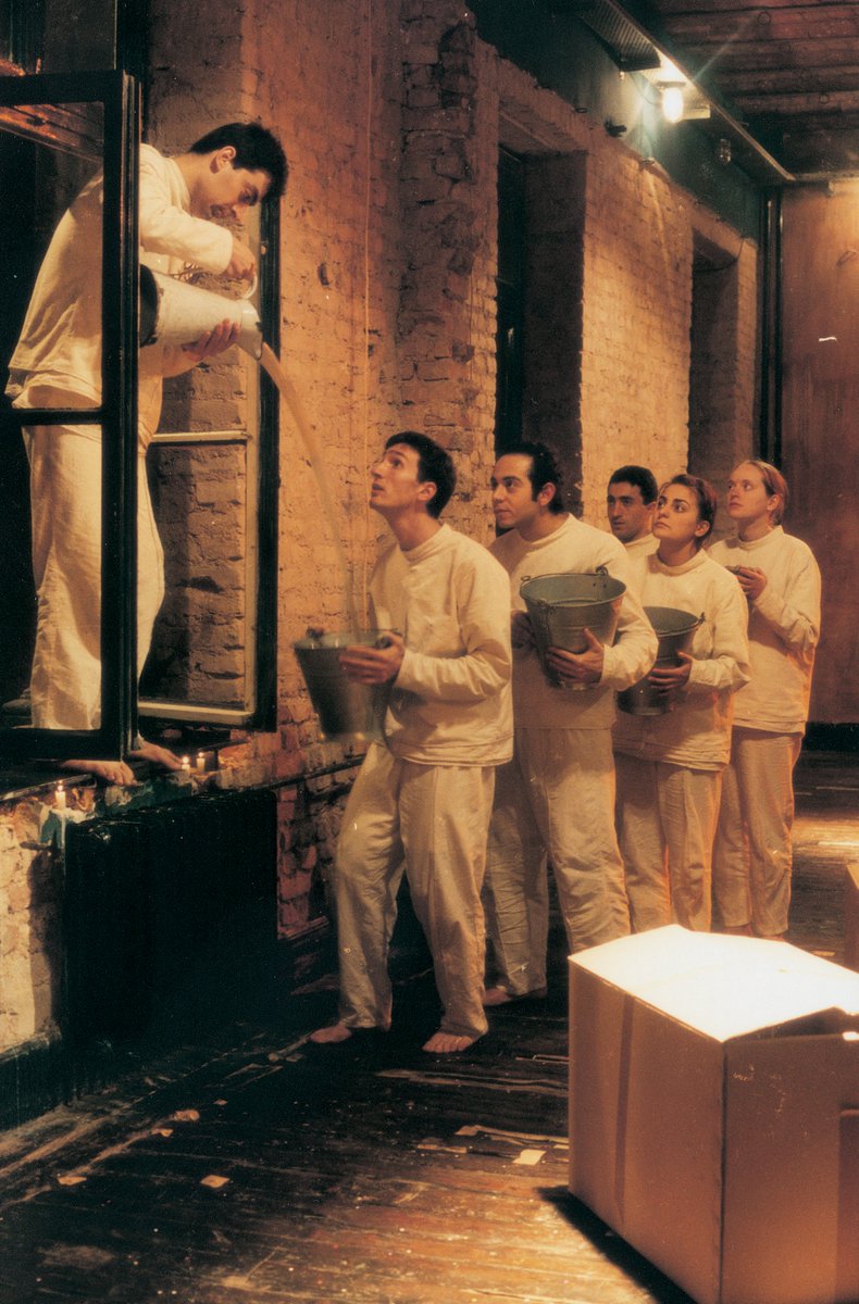 #27MartDünyaTiyatroGünü — 1988'den 2006'ya Tarlabaşı’nda sanatçı atölyeleri, dans stüdyoları, tiyatro sahneleri ve dernek mekânlarına ev sahipliği yapmış olan MANASTIR [İstanbul Sanat Merkezi] üzerine yürütülen sözlü tarih projesini incelemek için: saltonline.org/projects/manas…