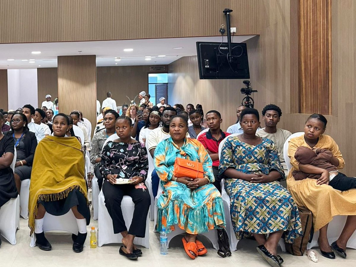 Yesterday with urban refugee women, I watched the film of 'Samira's Dream/Ndoto ya Samira', inspiring story of a 🇹🇿 woman & her journey to become a role model for her society against the odds. Reminder that we must invest in women as they are strong pillars in our communities.