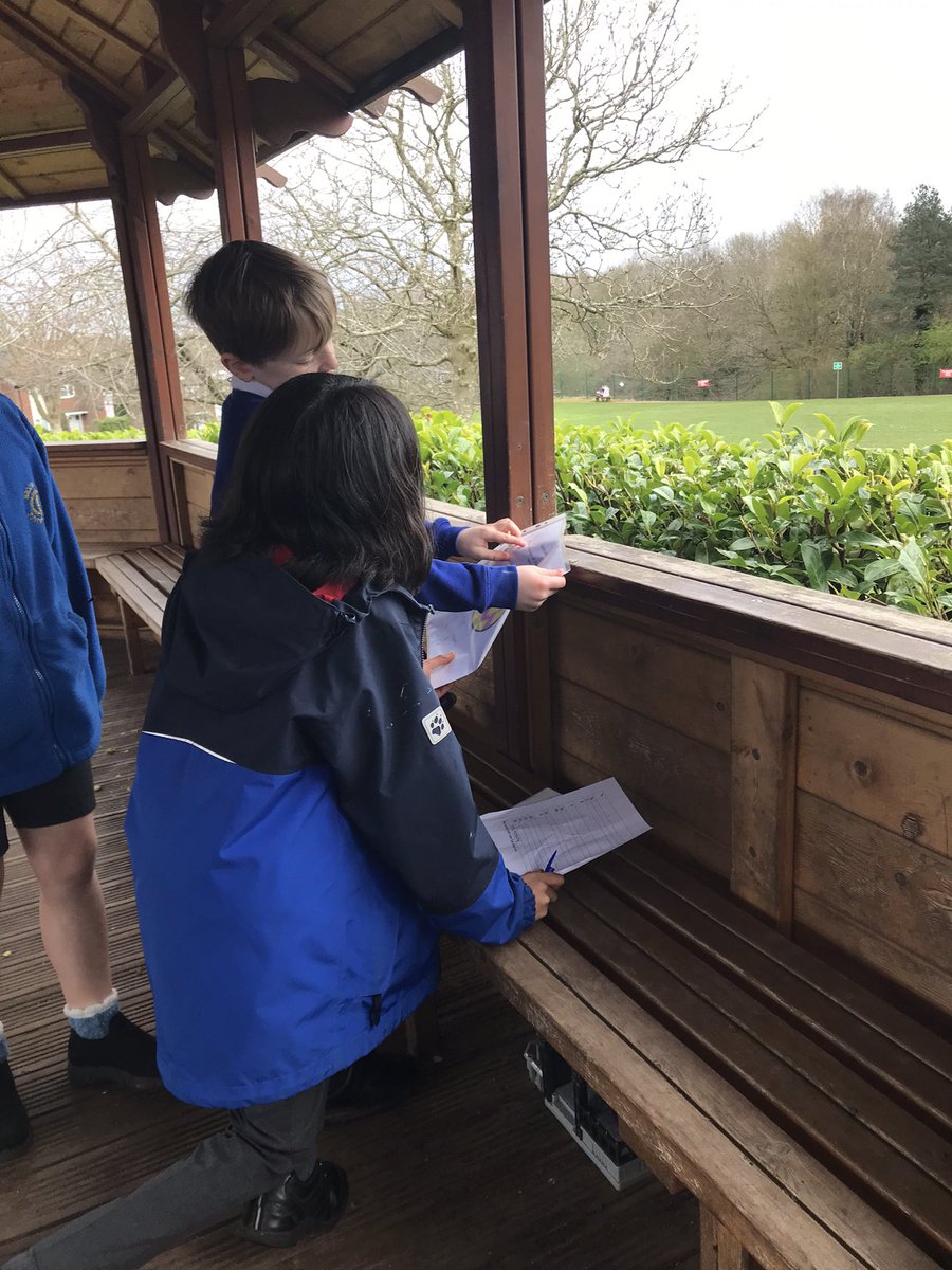 BroomfieldsJnr's tweet photo. 4LJ are enjoying a super morning making & eating salads, followed by a fun Easter maths trail, in the grounds of school. #broomfieldsmaths #broomfieldsdt #Tcatprimarymaths #broomfieldsyear4 https://t.co/rgwYsjxPq8