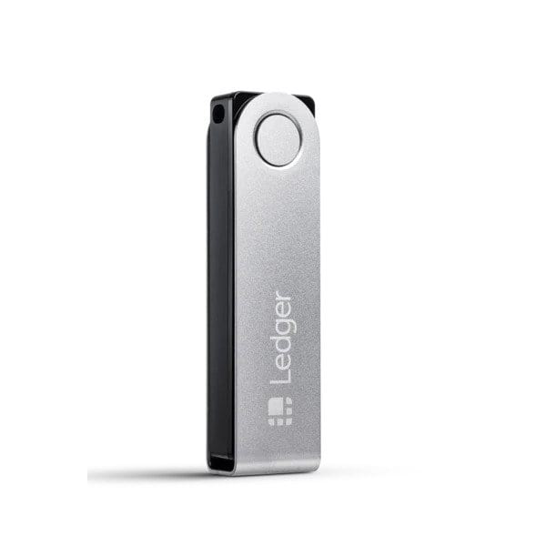 bitcointch's tweet photo. 👀 Ledger Nano X
✅ Un #dispozitiv premium, cel mai nou și mai performant #portofel electronic pentru #criptomonede din seria Ledger Nano. 
✅ Se poate conecta cu un telefon smart (prin Bluetooth) sau cu orice calculator sau laptop (prin cablu).
#bitcointech #cryptoworld https://t.co/tkhBtb4pUD