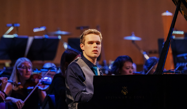 BBC Young Musician of the Year Finalist Ethan Loch is returning to the Caird Hall to celebrate World Piano Day with a free concert on Thursday 28 March 2024. Doors open 12.30 pm, concert starts at 1 pm. leisureandculturedundee.com/news/return-bb…