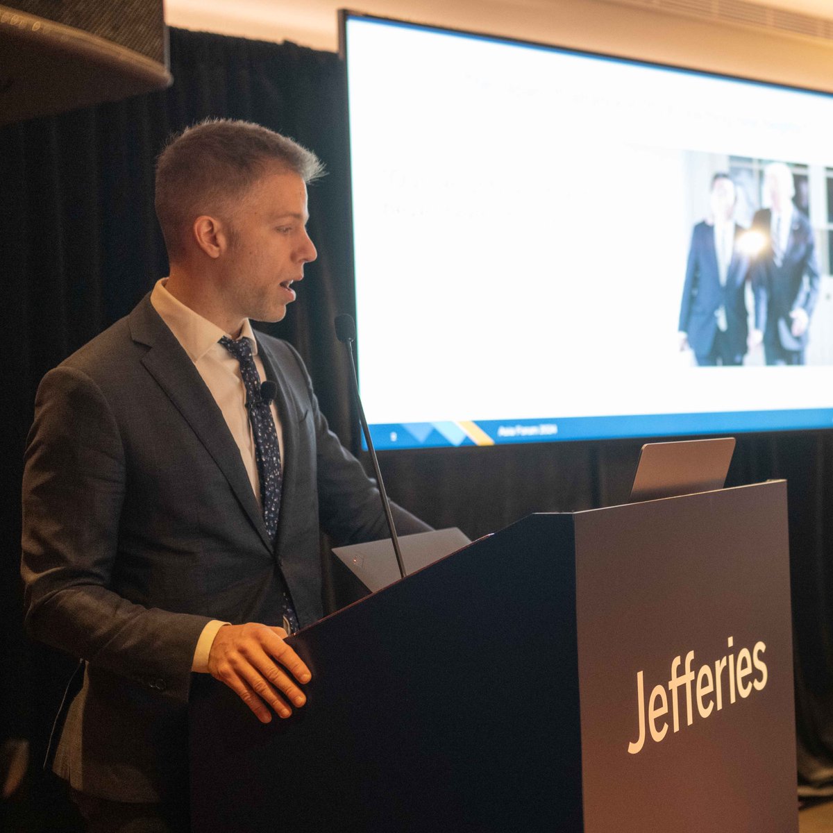 Great to return to Hong Kong last week, where I was invited to speak about the state of US-Japan alliance &amp; its impacts on the region. Always nice to contribute a geopolitical perspective to the event and discussions (pics by @kenneviaphotography) #JEFAsiaForum #JefferiesAsia