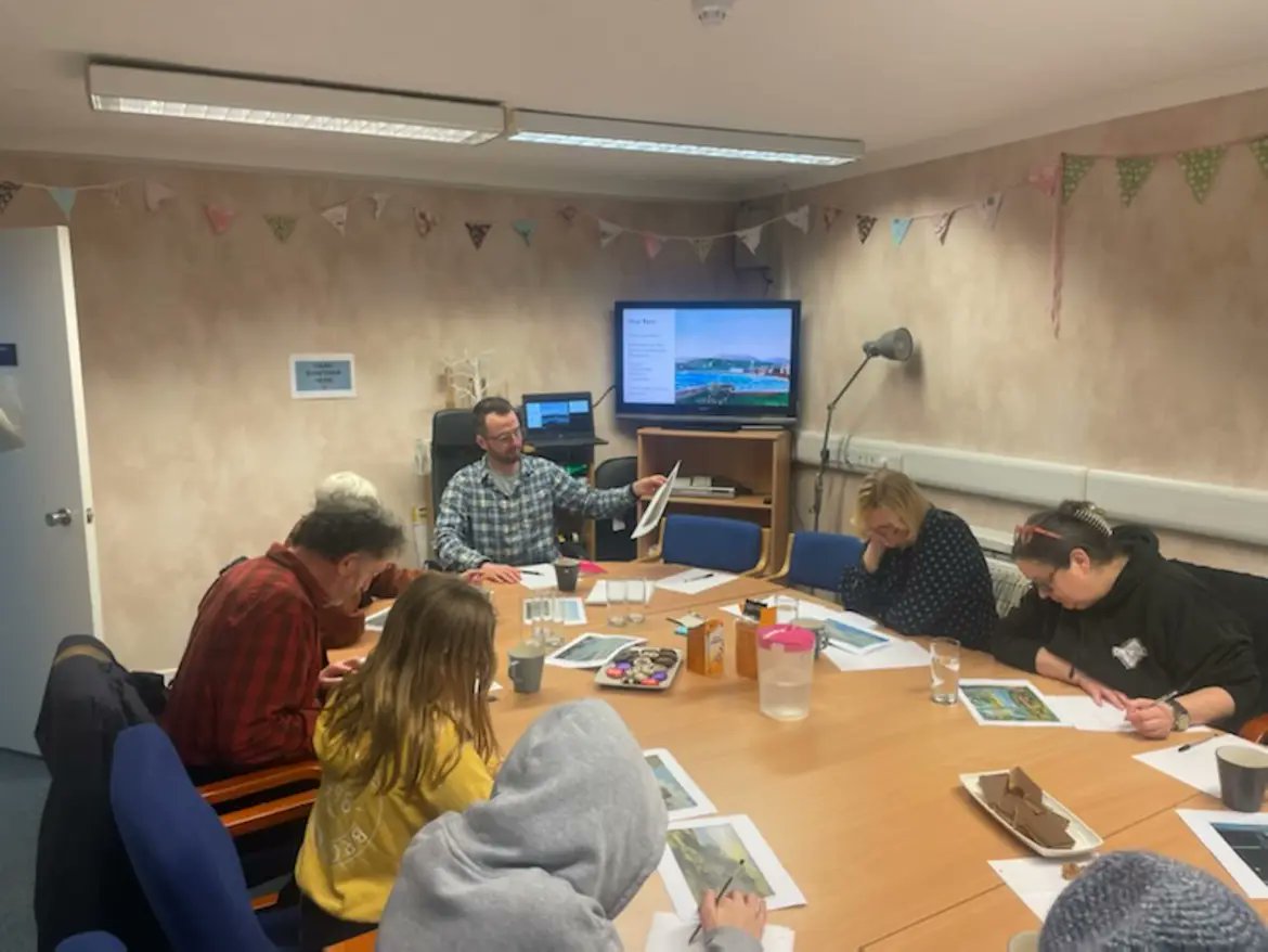 Thank you to @HburghBookFest for a great weekend! Loved doing my workshop at Helensburgh & Lomond Carers Centre where the staff were amazing and the participants of all ages did a fab job writing poetry inspired by art 💖 Thanks also to @scottishbktrust for supporting!