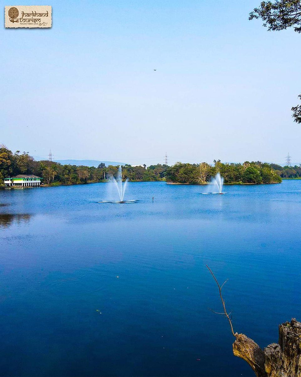 Step into the fascinating world of Jayanti Sarovar, Jamshedpur’s enigmatic haven where nature’s whispers tell stories of peace. Reflecting the blue sky above, its quiet waters draw visitors to immerse themselves in its timeless beauty.
#jharkhandtourism 
@_apoorvasri