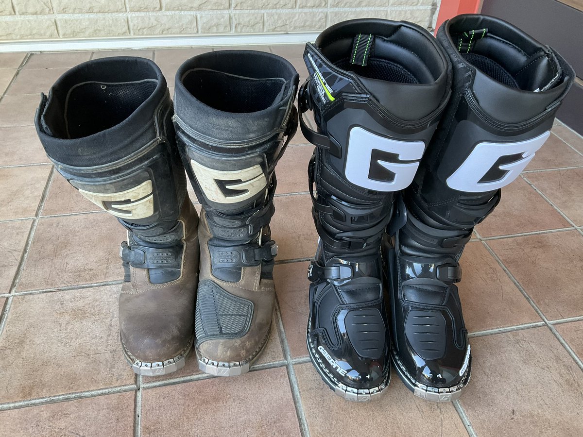 KTM819O4's tweet photo. #GAERNE #EDPRO #FASTBACK
ストラップが無いと使えないので新しいのを買いました! https://t.co/PFjKlad6np