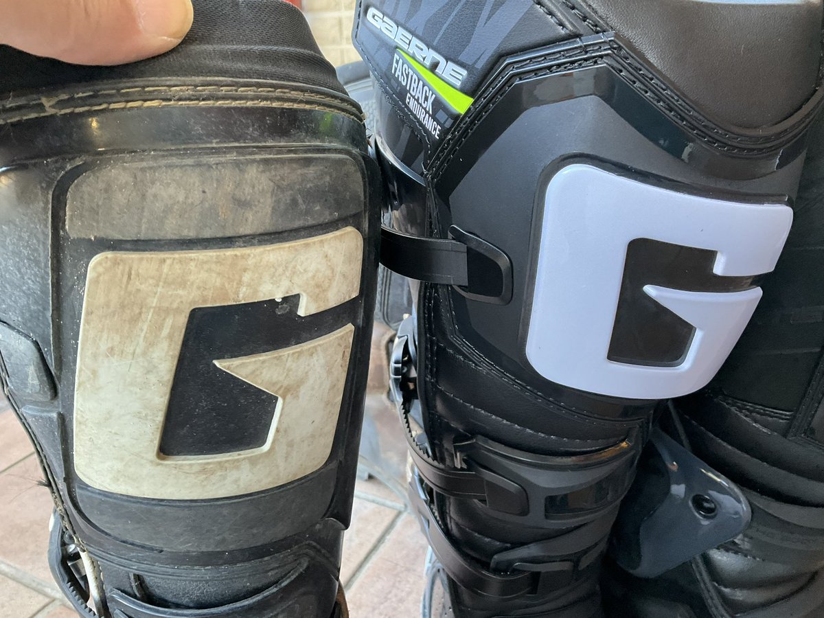 KTM819O4's tweet photo. #GAERNE #EDPRO #FASTBACK
ストラップが無いと使えないので新しいのを買いました! https://t.co/PFjKlad6np