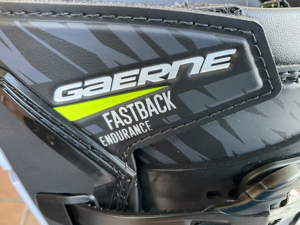 KTM819O4's tweet photo. #GAERNE #EDPRO #FASTBACK
ストラップが無いと使えないので新しいのを買いました! https://t.co/PFjKlad6np