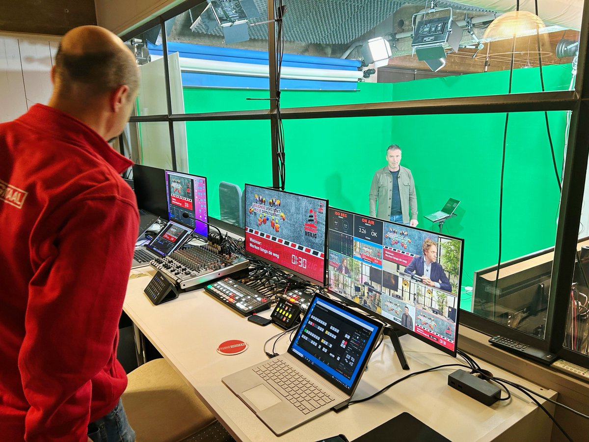 Het is eindelijk zover, de #BewustVeiligdag2024 gaat zo van start. Zo staat het online team helemaal klaar om de ruim 850 deelnemende bedrijven te voorzien van de nodige veiligheidsinzichten en tips via 6 inspirerende online toolboxen Doe ook mee:
lnkd.in/eMRyBqpJ