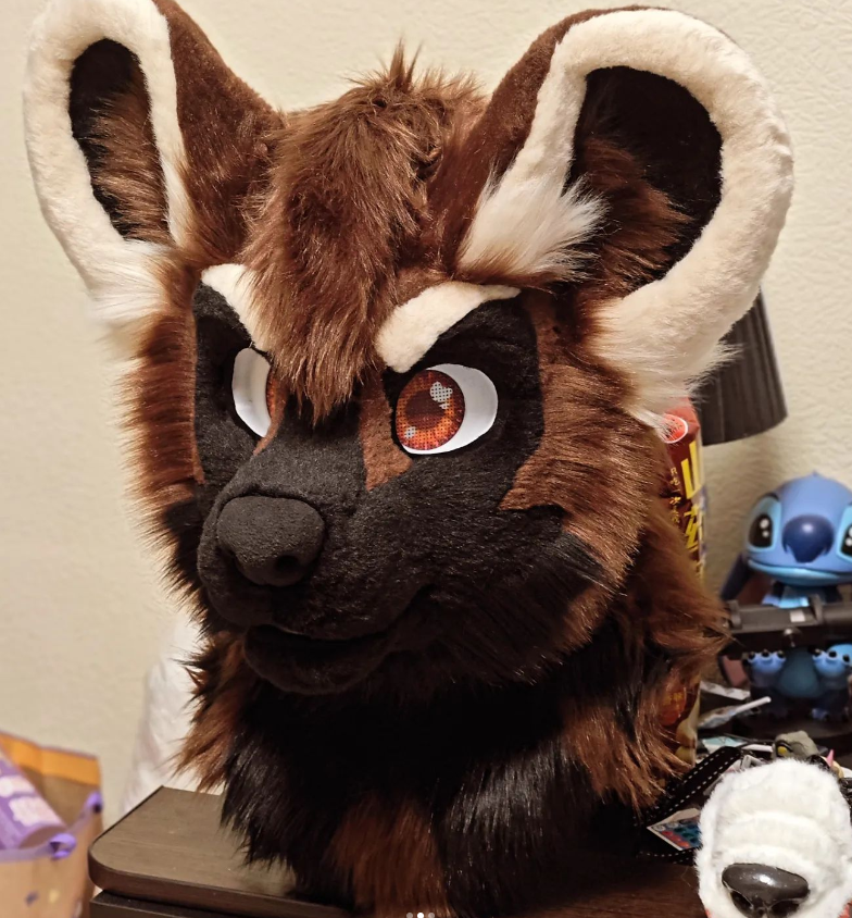 Tigress_Zews's tweet image. Head and done!
Paws and tail in progress!
Just look at this evil boy!
He is incomparable 🤎🖤
#fur #fursuitmaker #fursuitbase #fursuitcommissions #fursona #fursuitbuilder #fursuitpartial #fursuit #fursuitdancer #fursuiting  #furry #furryfandom #fursuit #fursuitmaker