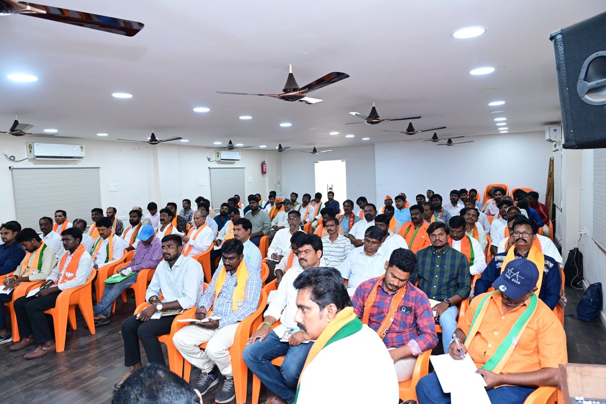 BJP4Andhra tweet picture