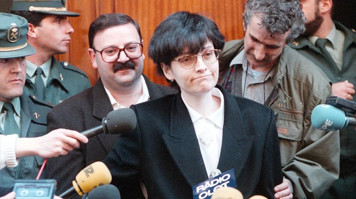 Avui fa 30 anys que va ser alliberada la farmacèutica d'Olot. Maria Àngels Feliu va estar segrestada 492 dies en un forat insalubre. El cas va commocionar tothom.
