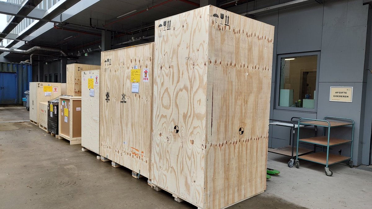 And here is the glacios! 😁our new friend has arrived.