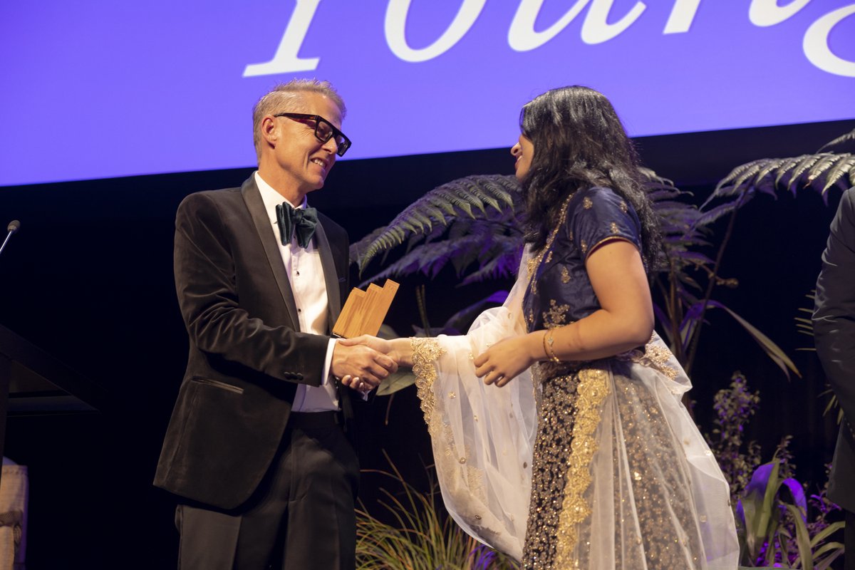 Let’s hear it for our University of Canterbury Young @newzealanderoftheyear Award 2024 winner founder of @Girls That Invest @Simran Kaur. Mātātahi matatū, hapori houkura #YNZOTY #shapingthefuture @girIthatinvest @bberquist